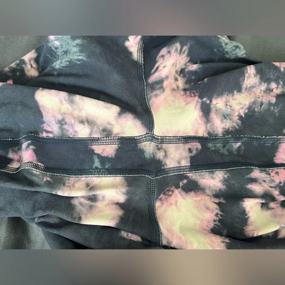 🍋 EUC Lululemon Align HR Pant 25" - Circulate Tie Dye Mineral Blue Multi - Sz 6 - Picture 7 of 12